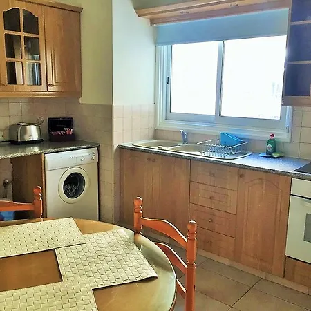 240 Depa Court Lárnaka